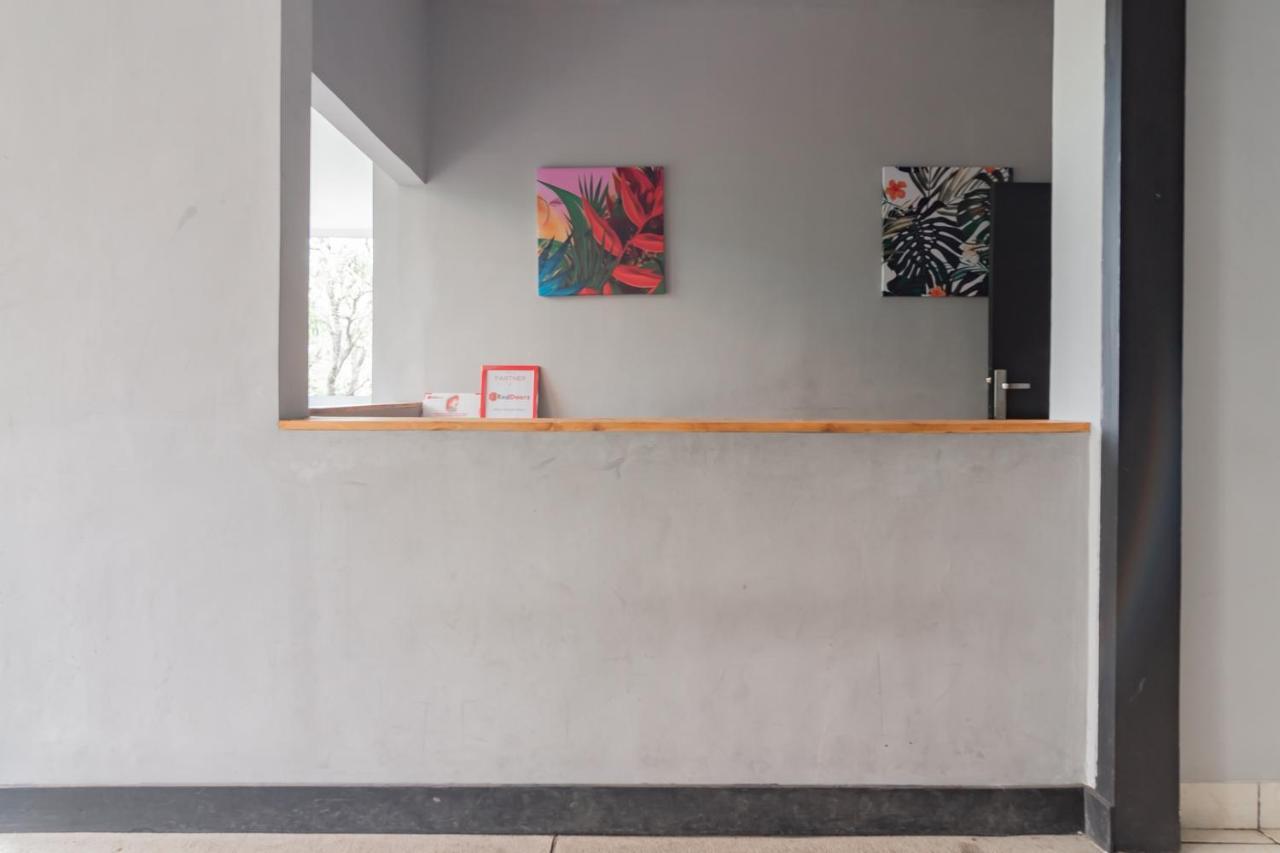 Hotel Reddoorz Near Exit Toll Pasteur 4 Bandung Esterno foto