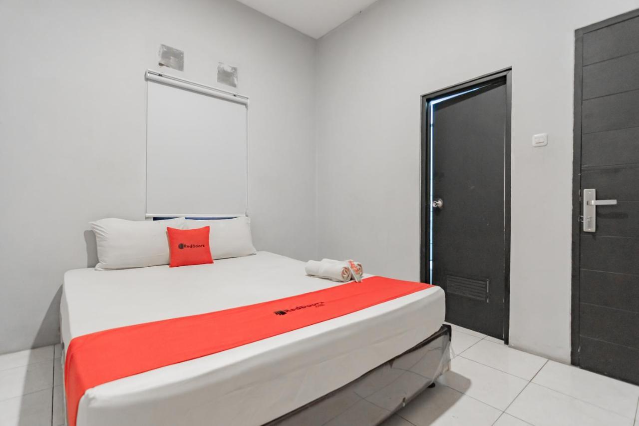 Hotel Reddoorz Near Exit Toll Pasteur 4 Bandung Esterno foto