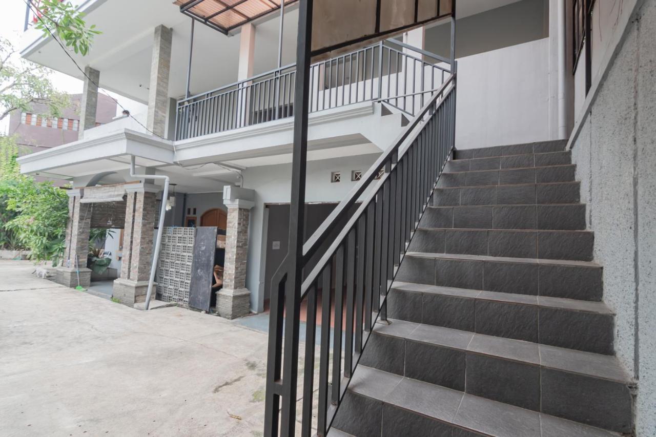 Hotel Reddoorz Near Exit Toll Pasteur 4 Bandung Esterno foto