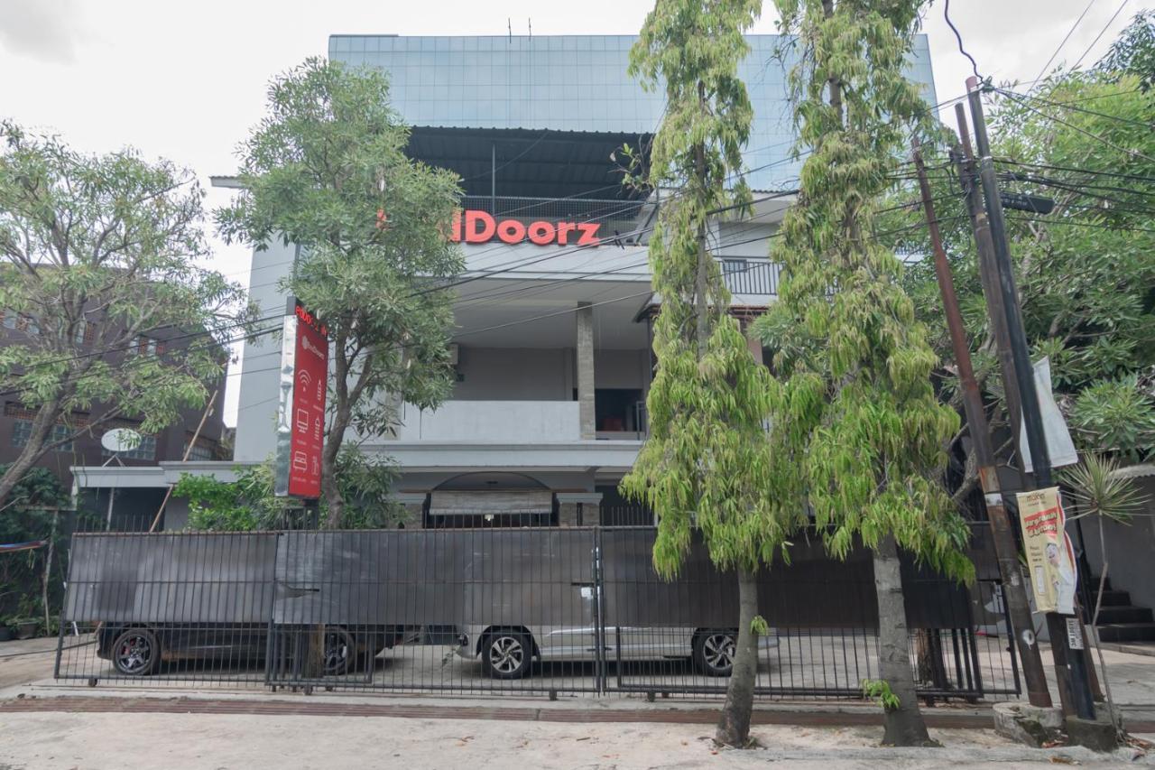 Hotel Reddoorz Near Exit Toll Pasteur 4 Bandung Esterno foto